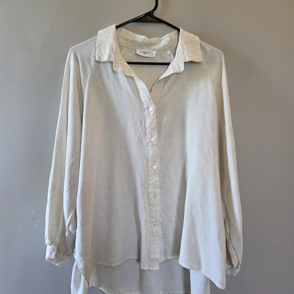 Carly Jean Los Angeles Cream Button-Up Shirt